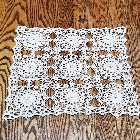 Hand Crafted Other - New Hand Crafted Square Flower 15 1/2" Natural Color Doily